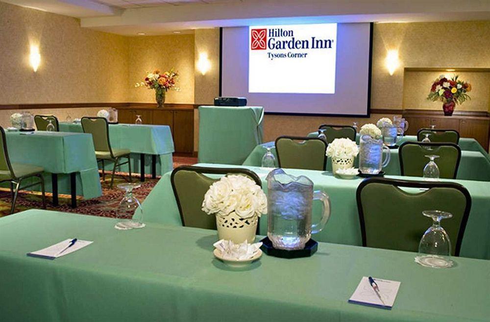 Hilton Garden Inn Tysons Corner Extérieur photo