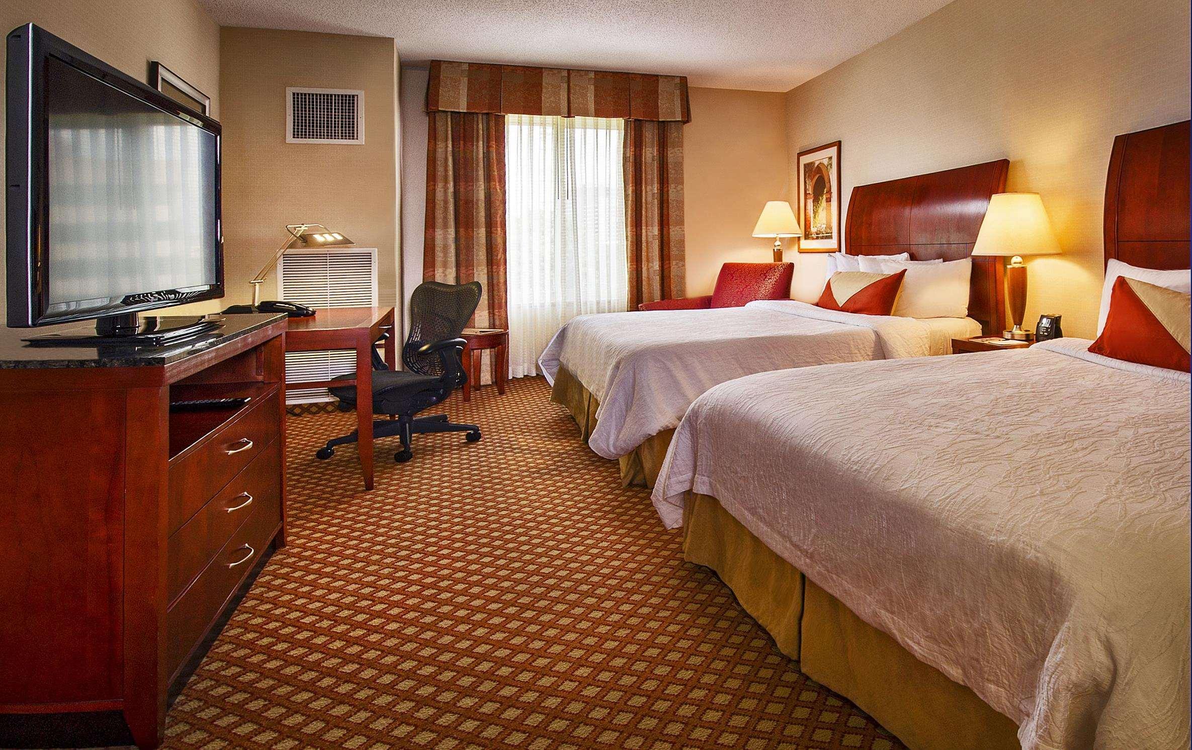 Hilton Garden Inn Tysons Corner Extérieur photo