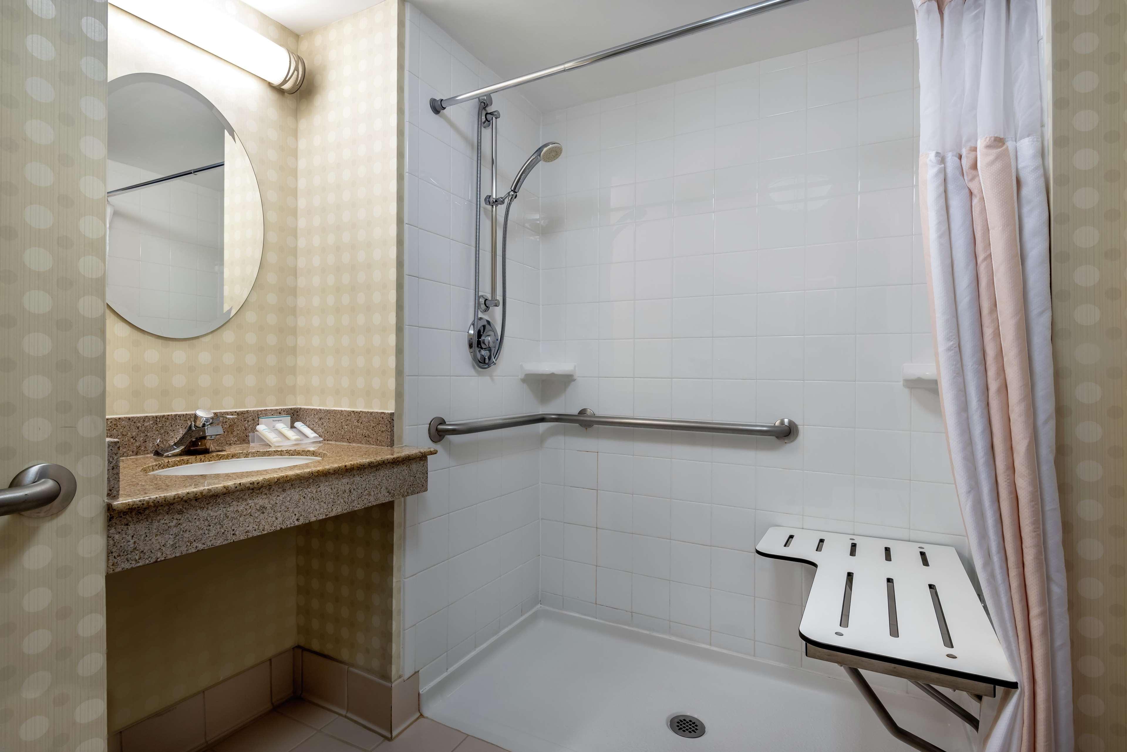 Hilton Garden Inn Tysons Corner Extérieur photo