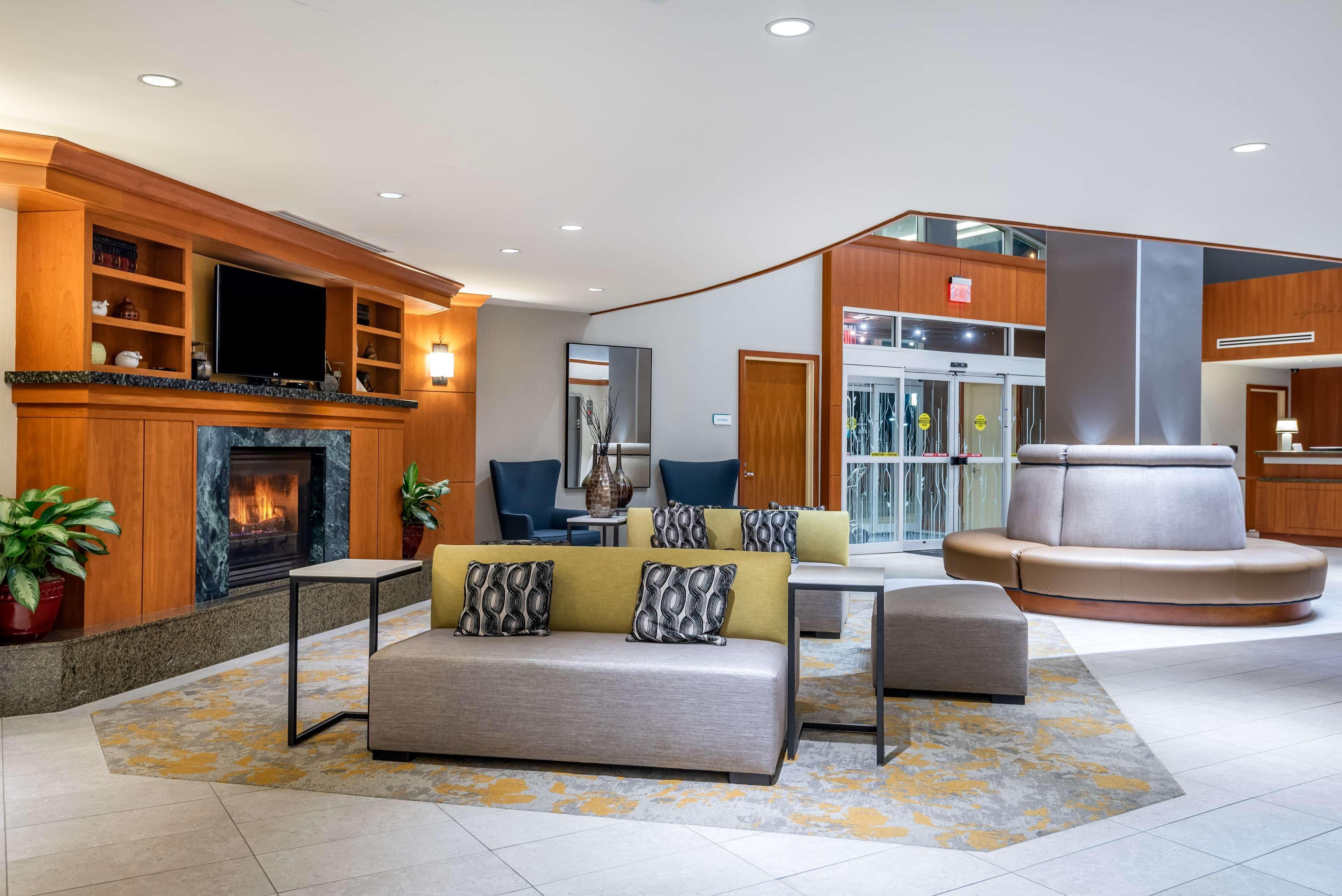 Hilton Garden Inn Tysons Corner Extérieur photo